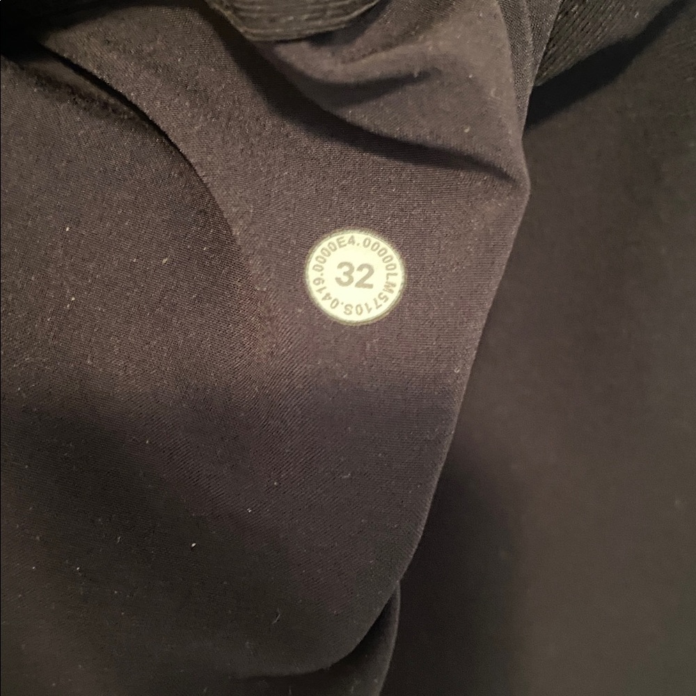 LuLuLemon ABC pant - Picture 7 of 7